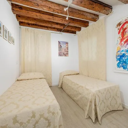 Cadamore Apartman Velence